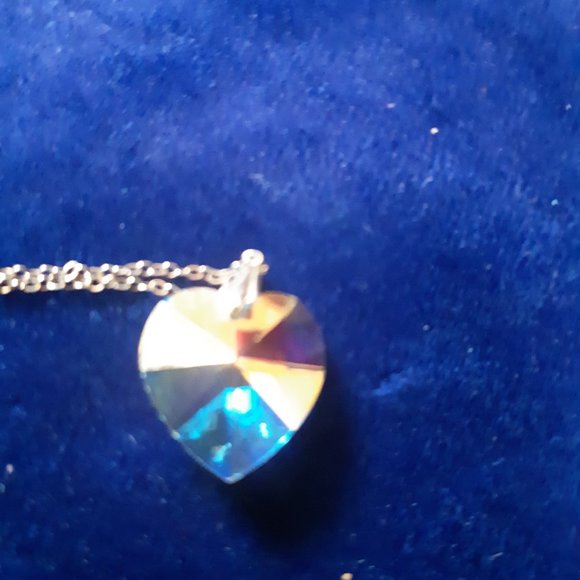 Vintage Crystal Prism Heart Necklace 9 inches long - Picture 4 of 5